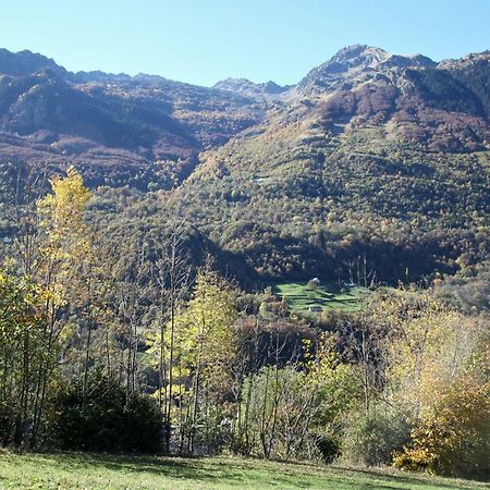 Отель Roulottes Montagne Pyrenees Люс-Сен-Совёр Экстерьер фото